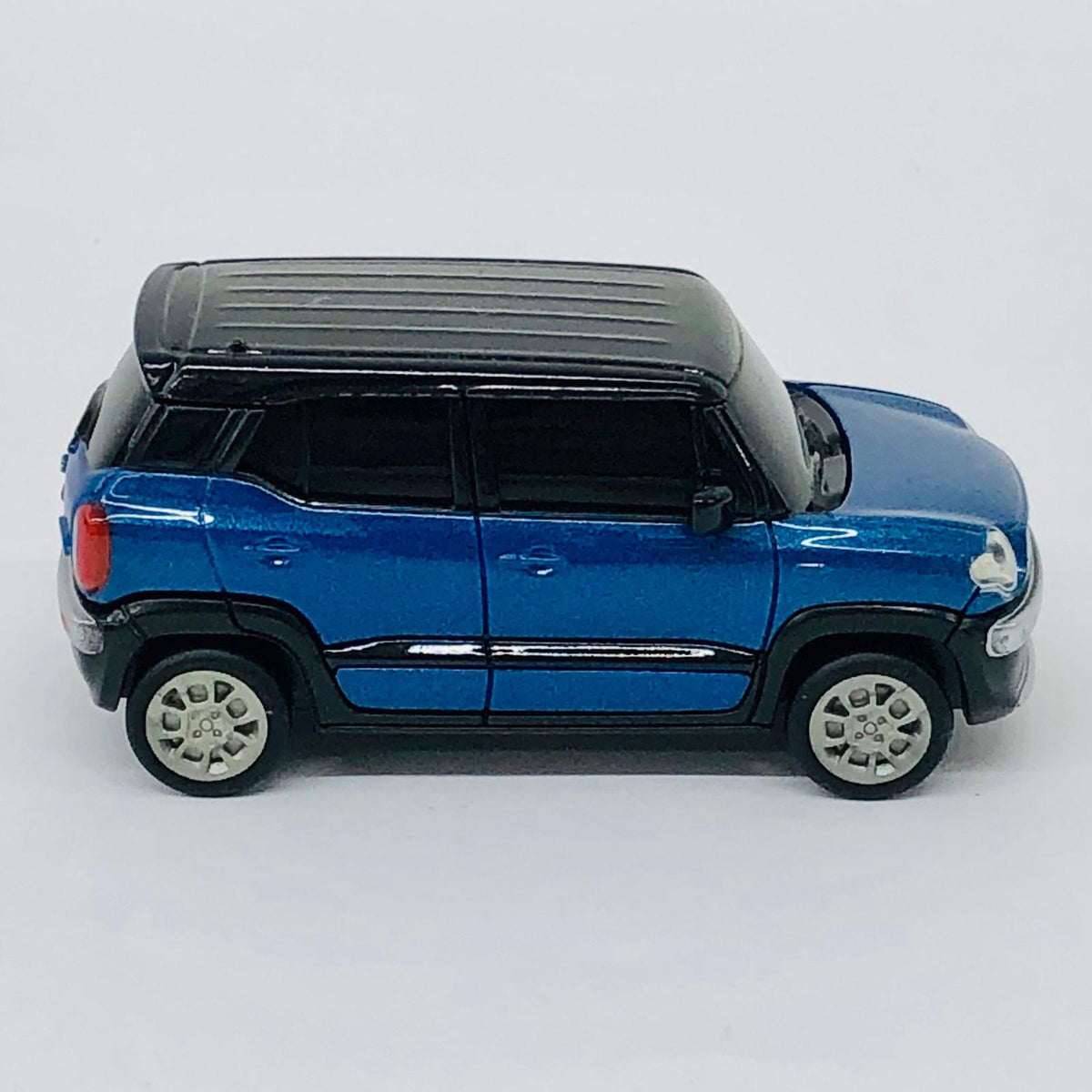 おもちゃ・玩具 SUZUKI XBEE(ブルー×グレー)プルバックカー 非売品 SUZUKI XBEE【加古川物流】