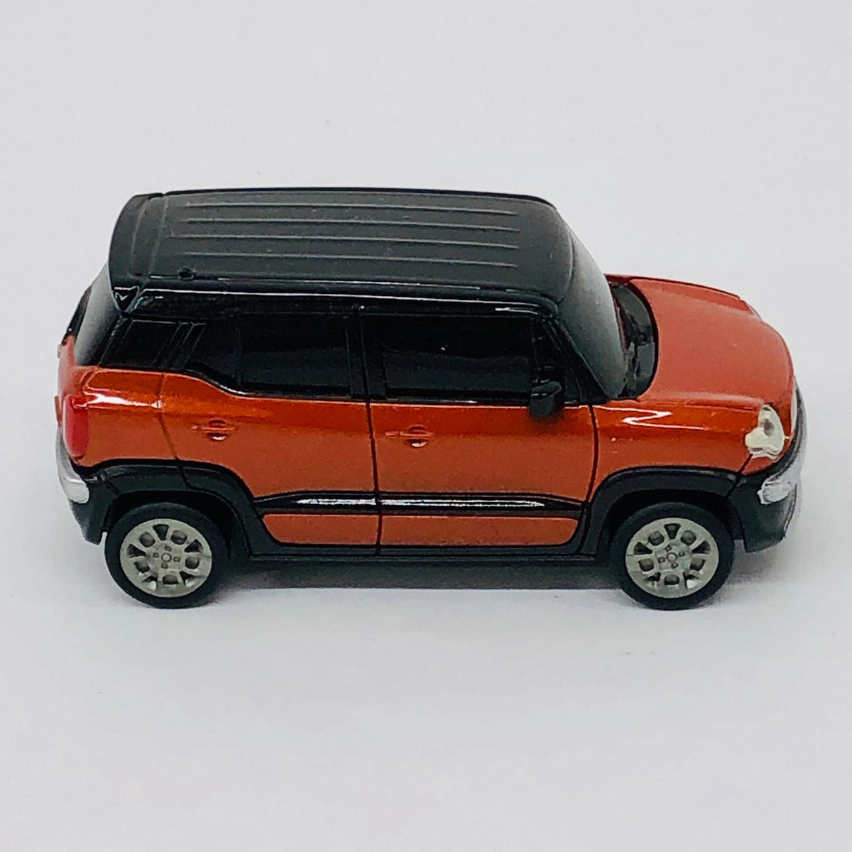 おもちゃ・玩具 SUZUKI XBEE(オレンジ×ブラック)プルバックカー 非売品 SUZUKI XBEE【加古川物流】