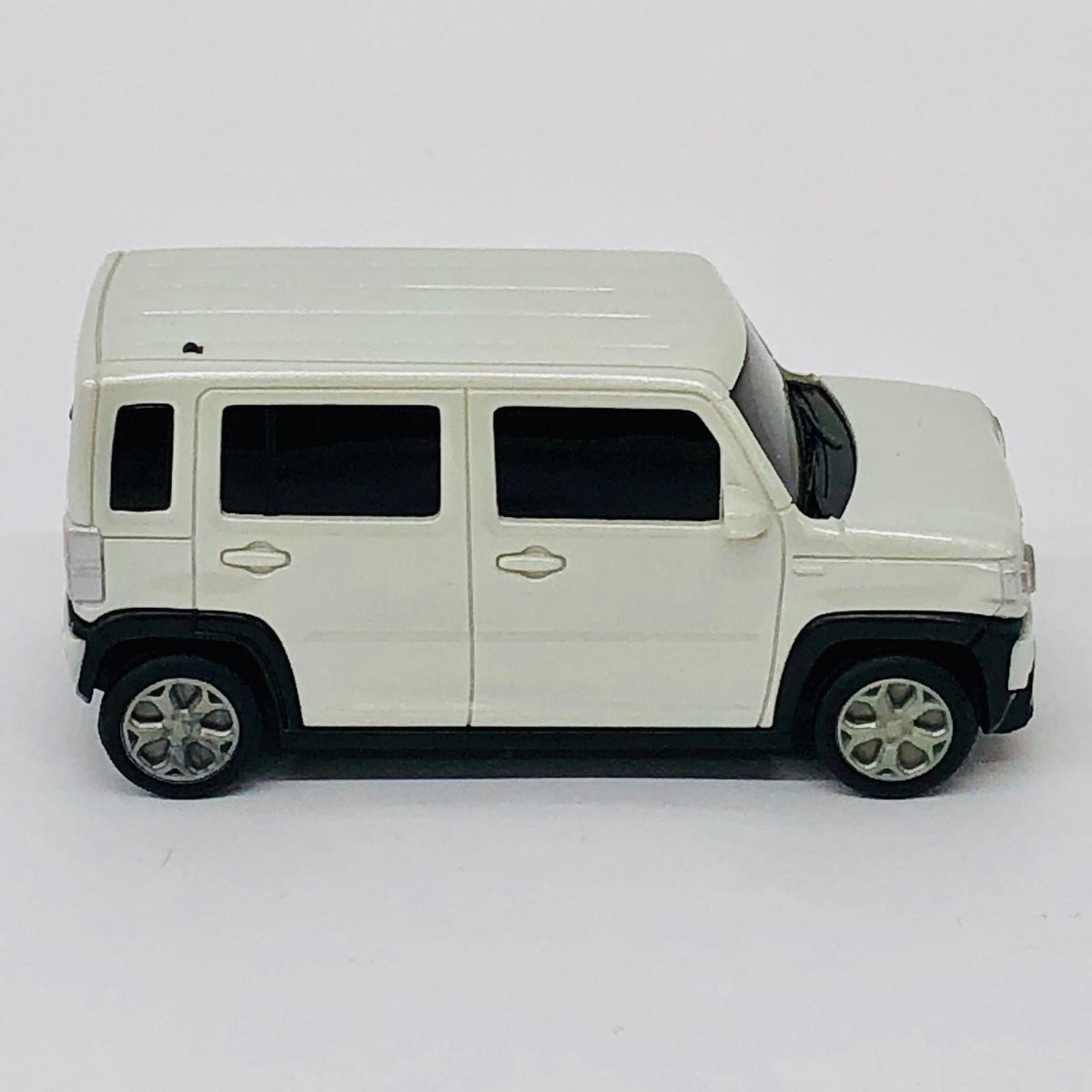 おもちゃ・玩具 ハスラー(ホワイト) プルバックカー 非売品 ハスラー【加古川物流】