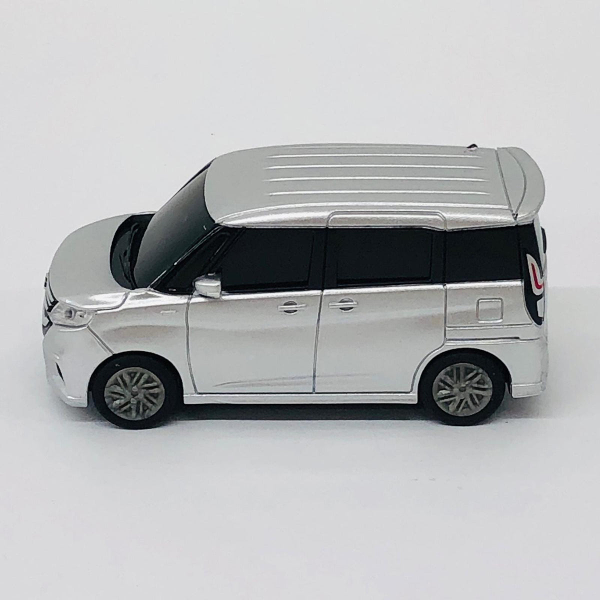 おもちゃ・玩具 スズキ ソリオ(シルバー) プルバックカー 非売品 スズキ ソリオ【加古川物流】