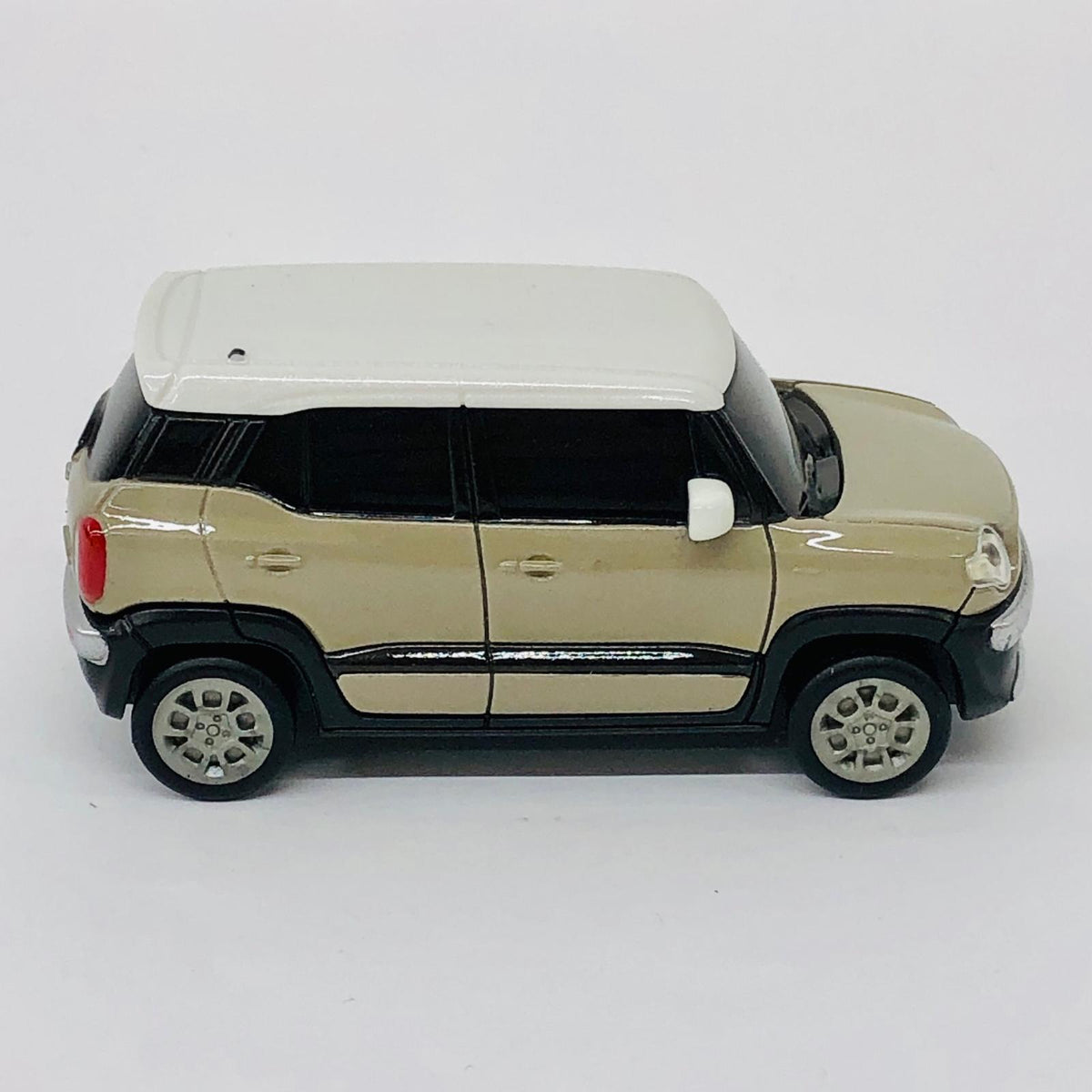 おもちゃ・玩具 SUZUKI XBEE(アイボリー×ホワイト) プルバックカー 非売品 SUZUKI XBEE【加古川物流】