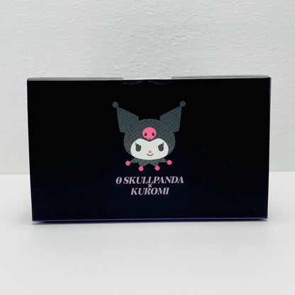 ぬいぐるみ SKULLPANDA×KUROMI ぬいぐるみペンダント 「POPMART SKULLPANDA×サンリオキャラクターズ」 KUROMI SKULLPANDA×サンリオキャラクターズ【加古川物流】