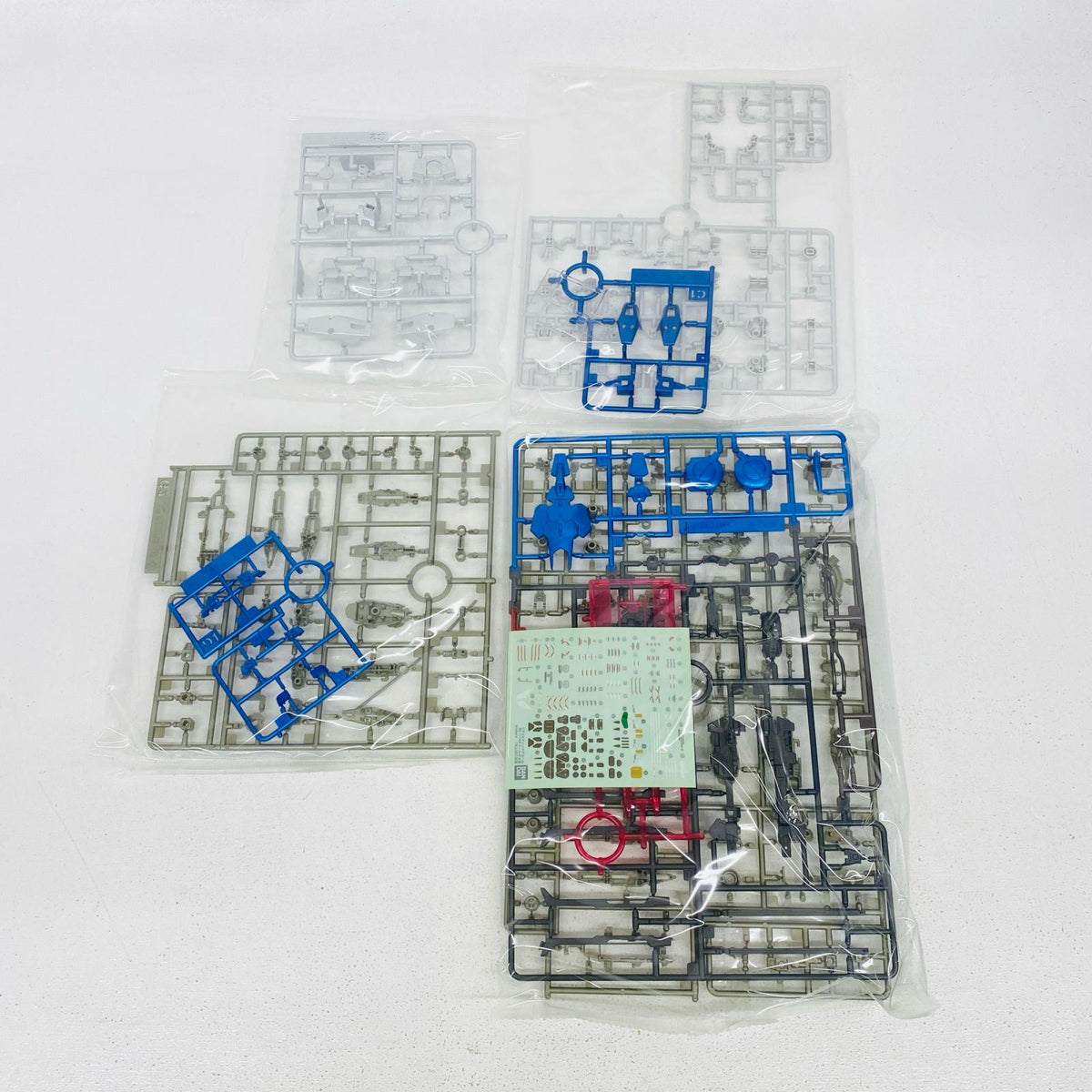 プラモデル 1/144RGOZ-00MS2BトールギスIIIチタニウムフィニッシュ「新機動戦記ガンダムWEndlessWaltz」プレミアムバンダイ限定[5061803] OZ-00MS2BトールギスIIIチタニウムフィニッシュ RG プレミアムバンダイ限定 5061803【加古川物流】