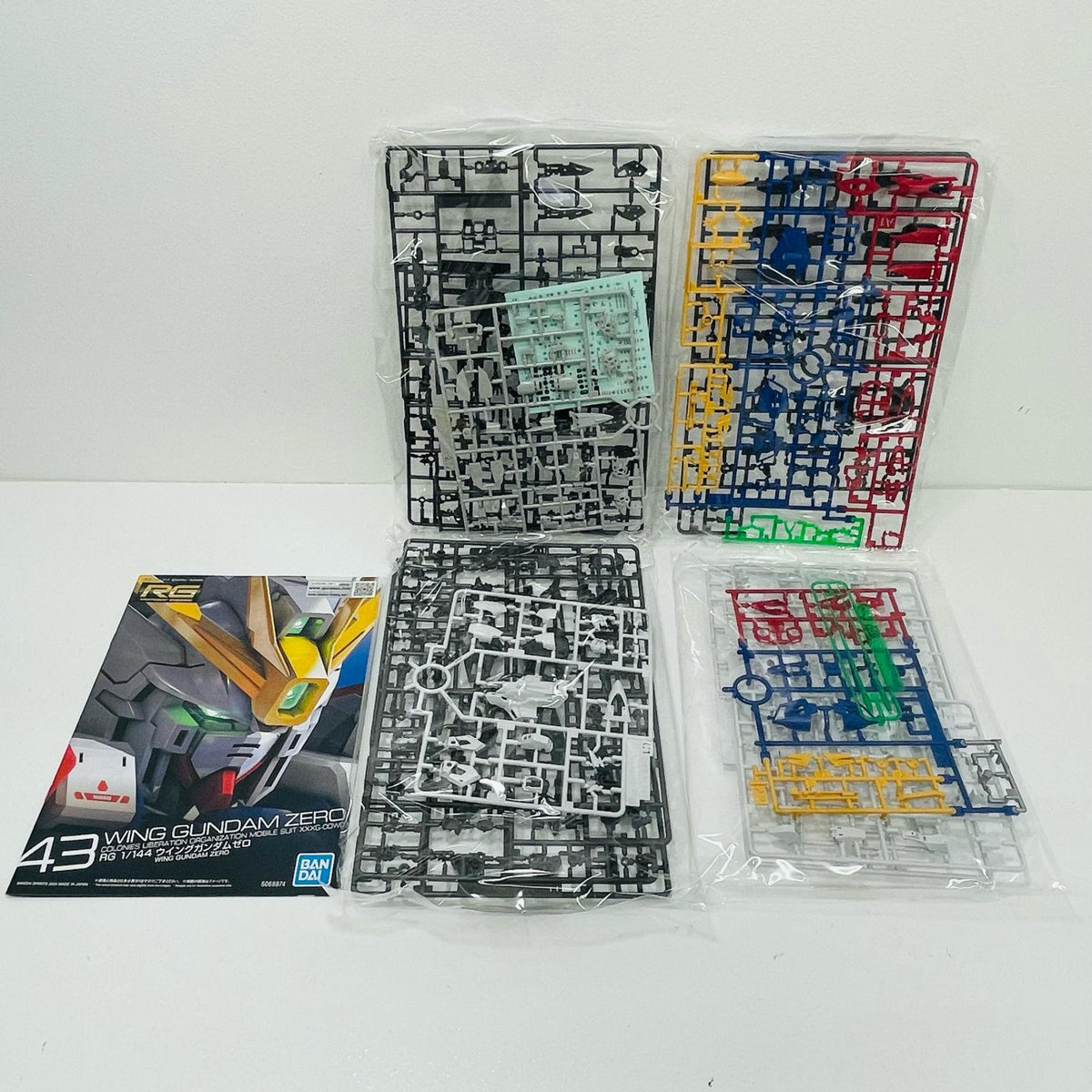 プラモデル 1/144RGXXXG-00W0ウイングガンダムゼロ「新機動戦記ガンダムW」[5068874] ウイングガンダムゼロ RG 5068874【加古川物流】