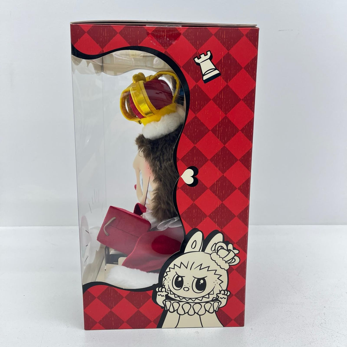ぬいぐるみ LABUBU(王冠) ぬいぐるみ 「THE MONSTERS Let’s Checkmate」 LABUBU(王冠) ぬいぐるみ THE MONSTERS Let’s Checkmate【加古川物流】