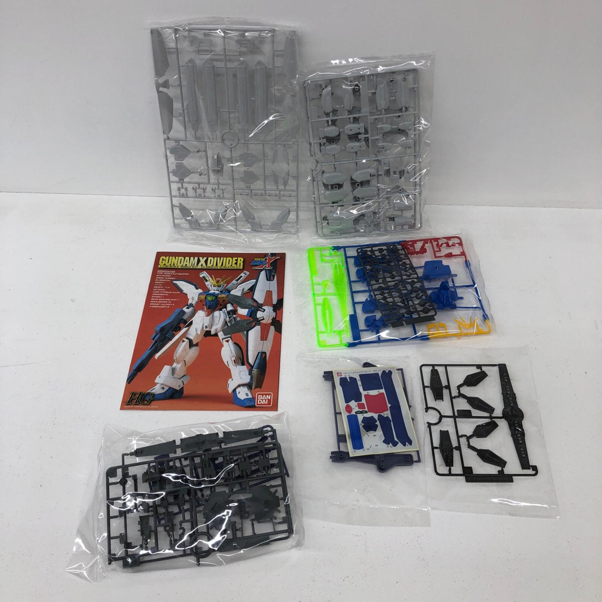 プラモデル 1/100HGGX-9900-DVガンダムエックスディバイダー「機動新世紀ガンダムX」[1054287] GX-9900-DV ガンダムエックス ディバイダー HG 1054287【加古川物流】