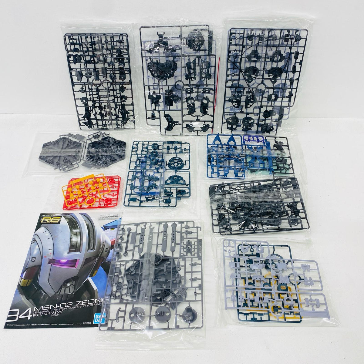 プラモデル 1/144RGMSN-02ジオング「機動戦士ガンダム」[5060425] MSN-02 ジオング 5060425【加古川物流】