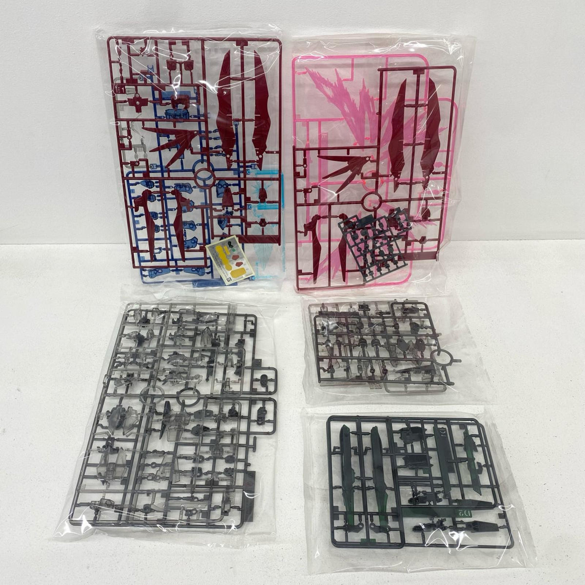 プラモデル 1/144HGデスティニーガンダムSpecII[クリアカラー]「機動戦士ガンダムSEEDFREEDOM」劇場限定[5065798] デスティニーガンダムSpec2 HG 劇場限定 5065798【加古川物流】