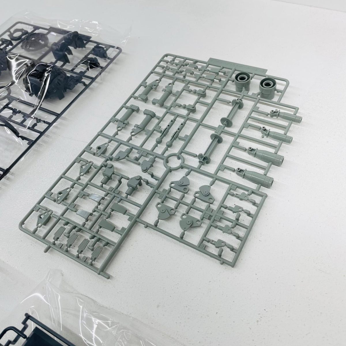 プラモデル 1/100MGRB-79ボールver.ka「機動戦士ガンダム」[5063542] RB-79ボールver.ka MG 5063542【加古川物流】