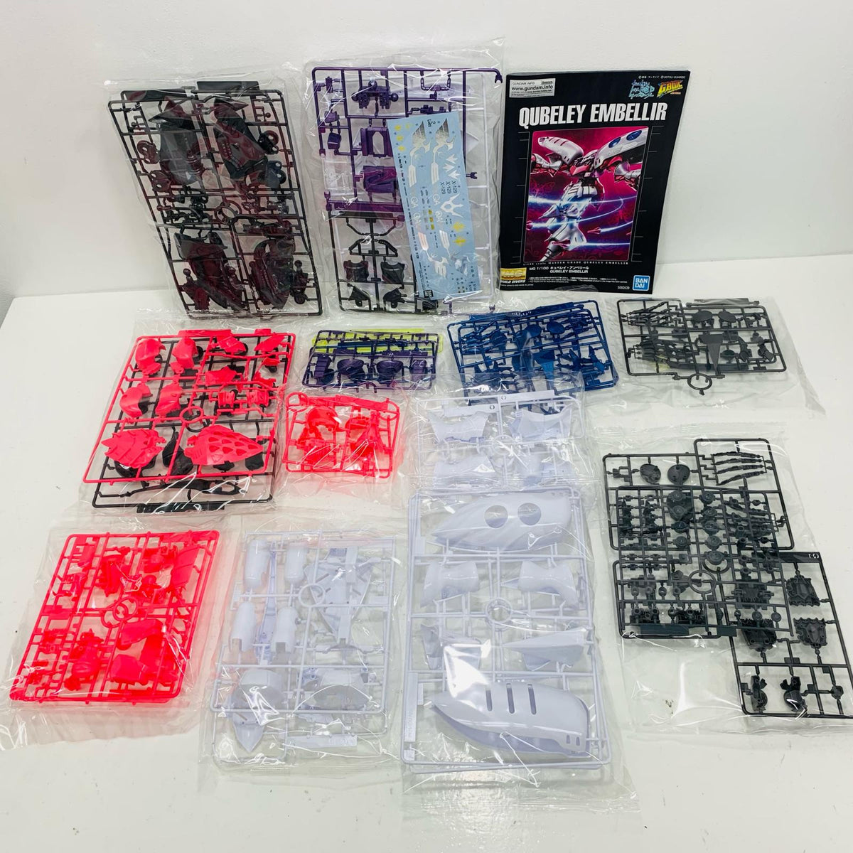 プラモデル 1/100MGキュベレイ・アンベリール「ガンダムビルドダイバーズGIMM＆BALL’sWorldChallenge」プレミアムバンダイ限定[5060539] キュベレイ・アンベリール MG プレミアムバンダイ限定 5060539【加古川物流】