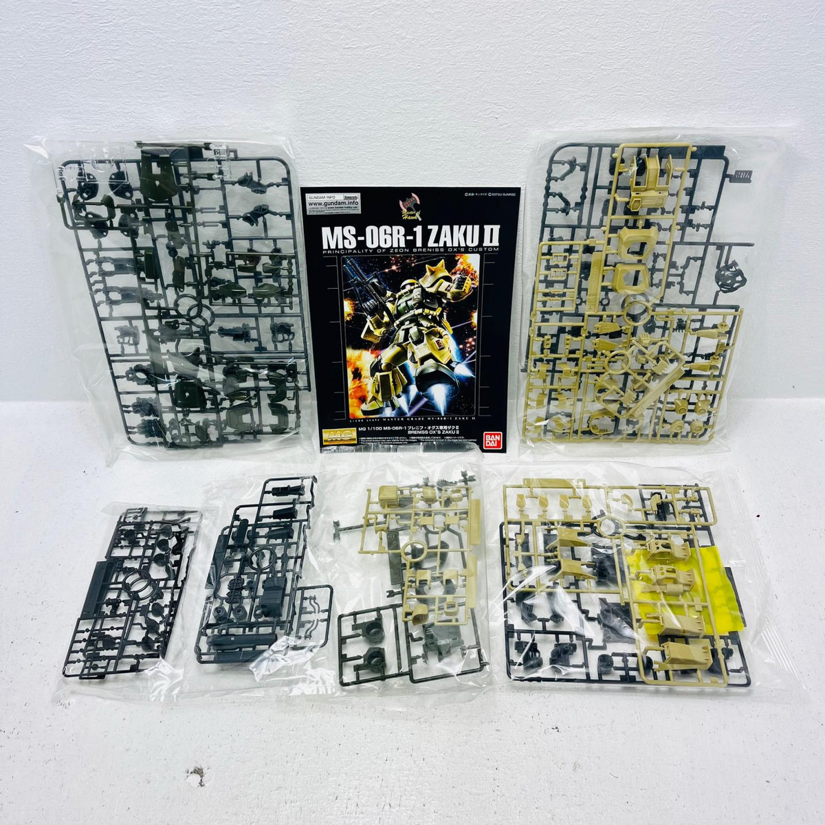 プラモデル 1/100MGMS-06R-1ブレニフ・オグス専用ザクII「機動戦士ガンダムMSV」プレミアムバンダイ限定[0219580] MS-06R-1ブレニフ・オグス専用ザクII MG プレミアムバンダイ限定 219580【加古川物流】
