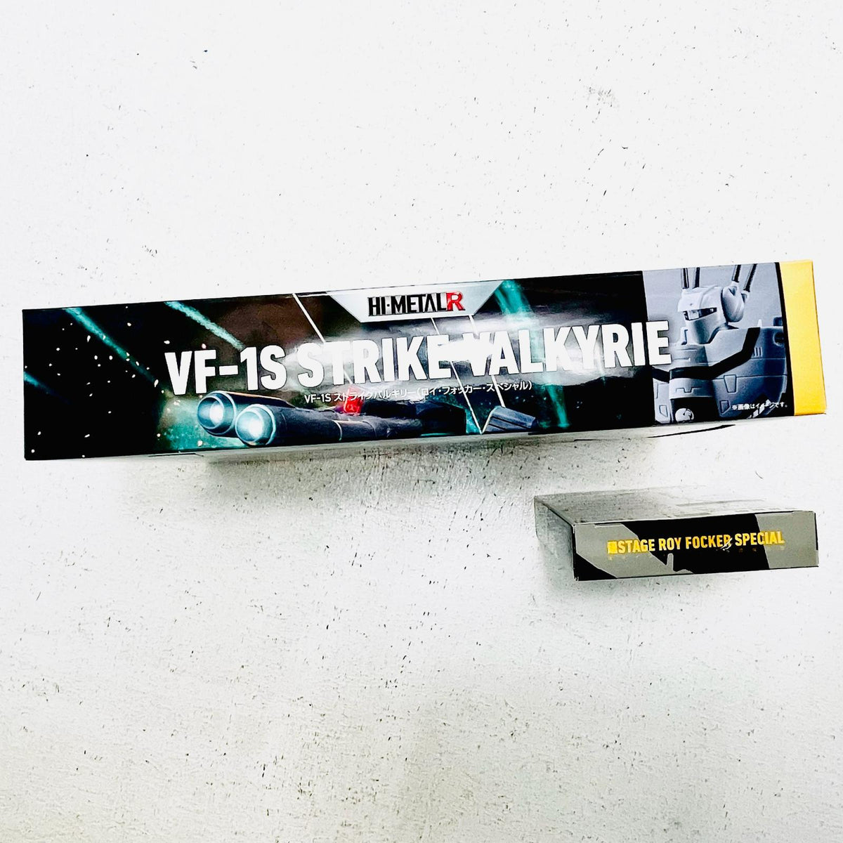 フィギュア [特典付き]HI-METALRVF-1Sストライクバルキリー(ロイ・フォッカー・スペシャル)「超時空要塞マクロス愛・おぼえていますか」魂ウェブ商店限定 VF-1Sストライクバルキリー HI-METAL R 魂ウェブ商店限定【フィギュア】【加古川物流】