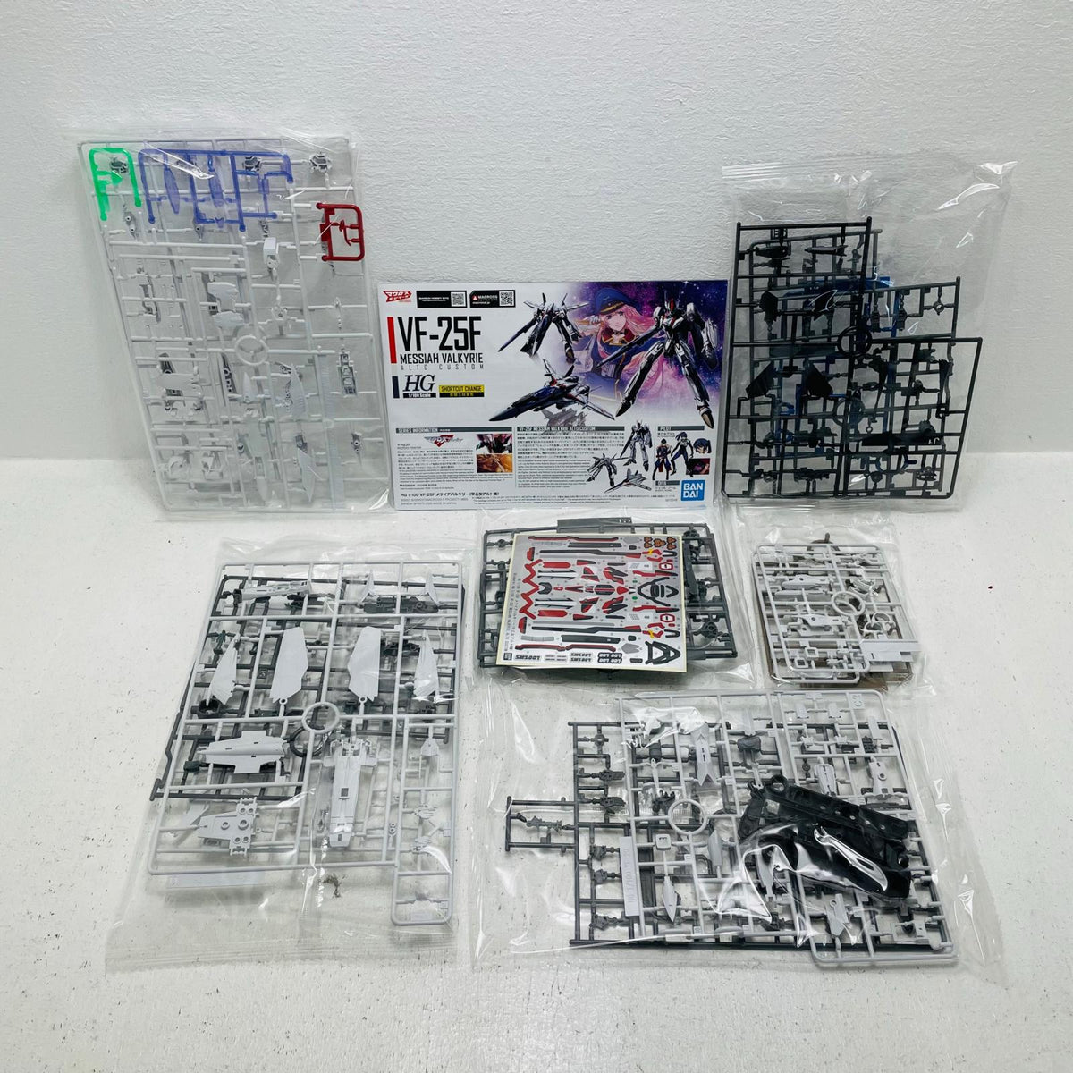 プラモデル 1/100HGVF-25Fメサイアバルキリー(早乙女アルト機)「マクロスF」[5072046] VF-25Fメサイアバルキリー 5072046【加古川物流】