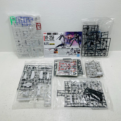 プラモデル 1/100HGVF-25Fメサイアバルキリー(早乙女アルト機)「マクロスF」[5072046] VF-25Fメサイアバルキリー 5072046【加古川物流】