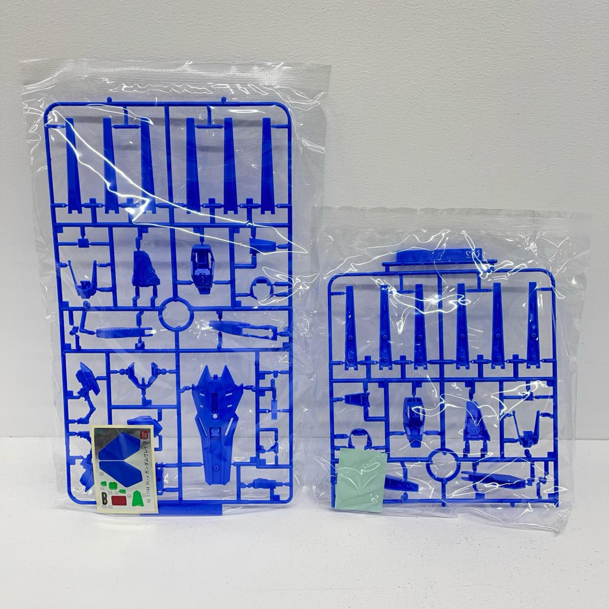 プラモデル 1/144HGBFRX-93-ν2Hi-νガンダムヴレイブ「ガンダムビルドファイターズD/A」 RX-93-ν2Hi-νガンダムヴレイブ HG【加古川物流】