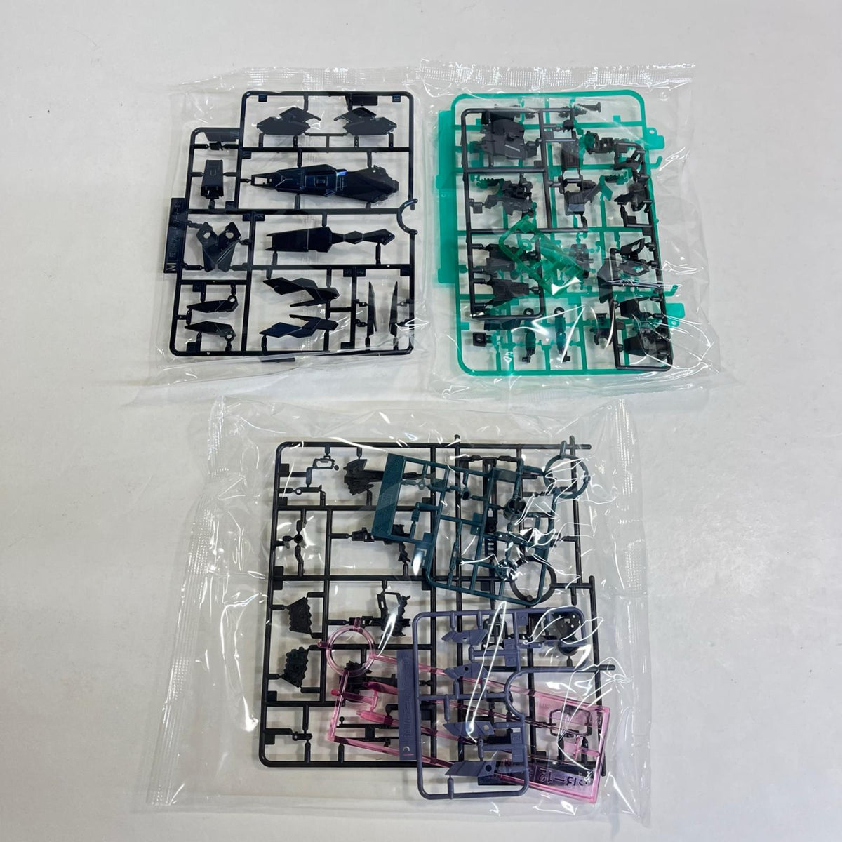 プラモデル 1/144RGRX-0ユニコーンガンダム2号機バンシィ・ノルン最終決戦仕様[スペシャルコーティング]「機動戦士ガンダムUC」プレミアムバンダイ限定[5065290] RX-0ユニコーンガンダム2号機バンシィ・ノルン RG プレミアムバンダイ限定 5065290【加古川物流】