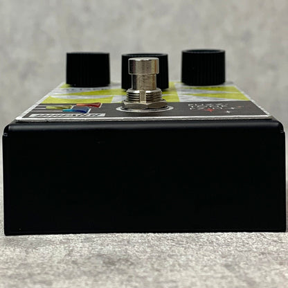 Maestro | マエストロ Fuzz Tone FZ-M 楽器 その他エフェクター 【送料無料】Maestroがついに復活、レトロな筐体から繰り出される荒々しくブーミーなファズ【箱・説明書付き】【加古川店】