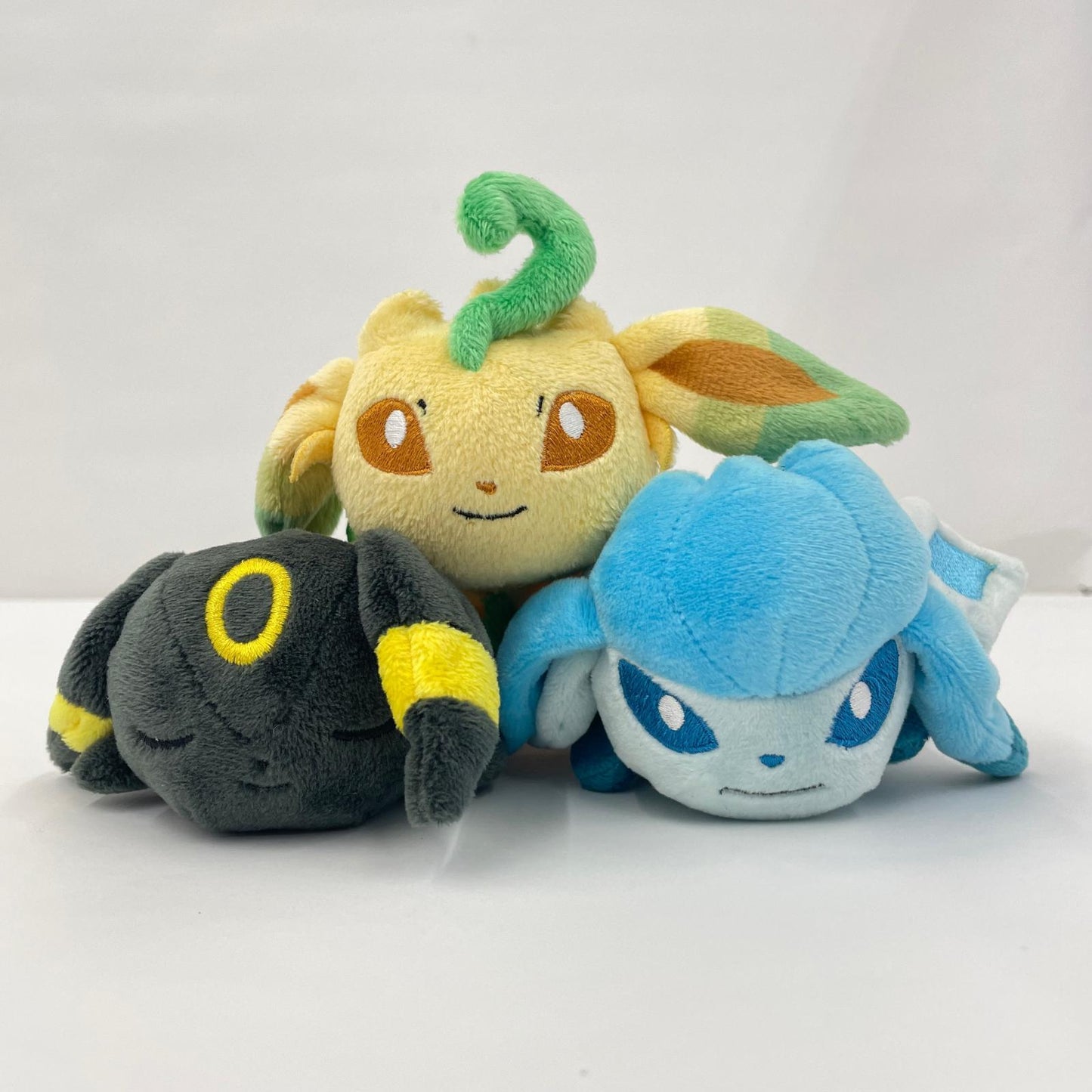 ぬいぐるみ ポケモンセンター くったりぬいぐるみ リーフィア・ブラッキー・グレイシア セット【瀬戸大橋店】