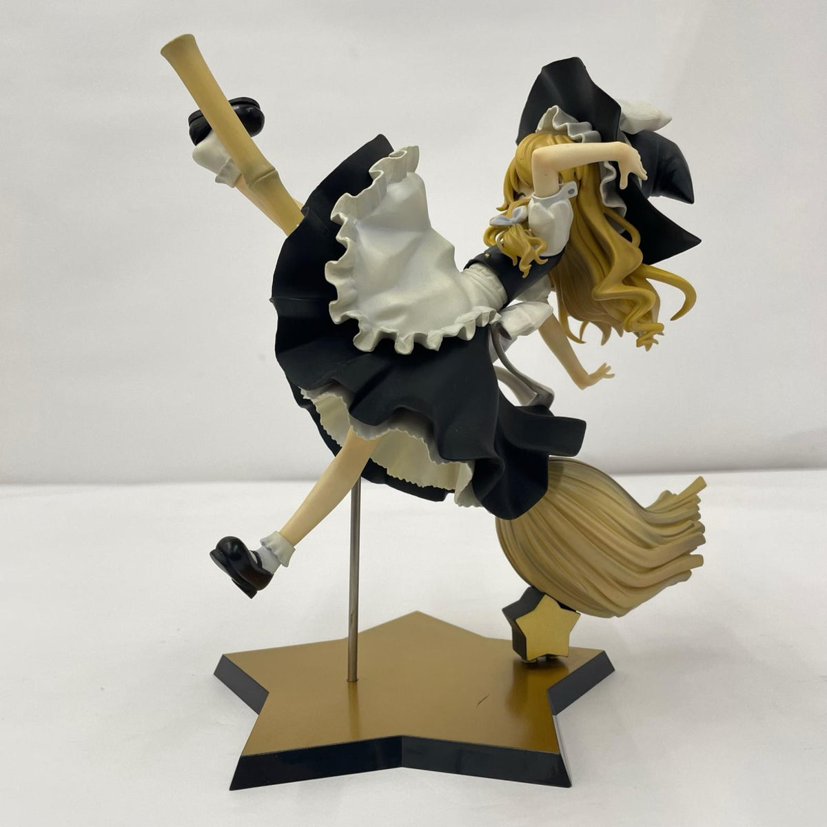 フィギュア 東方プロジェクト 霧雨魔理沙 完成品フィギュア【719-9380】【フィギュア】【瀬戸大橋店】