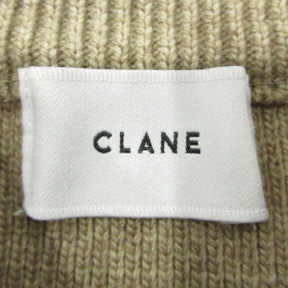 CLANE | クラネ SLANT CUT KNIT スラントカットニット ウール混サイドスリット長袖セーター ニット 11106-1172 ベージュ ライトブラウン サイズ：1【三重本店】