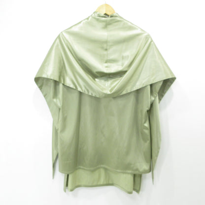 Satin Drape Poncho ブラウス グリーン サイズ：36【三重本店】
