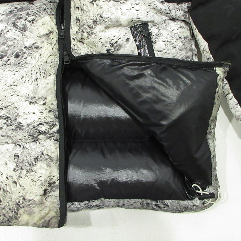 MONCLER | モンクレール BLANC 襟部2WAY総柄 ダウンジャケット E20914191885 ホワイト×ブラック サイズ：1【三重本店】