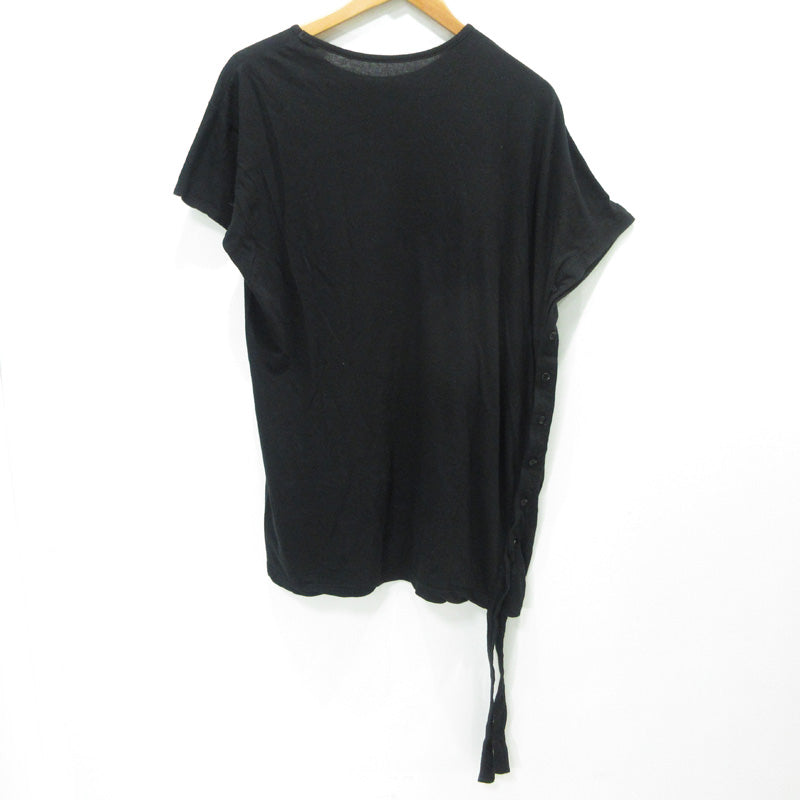 Yohji Yamamoto +NOIR | ヨウジヤマモト プリュス ノアール サイドボタンアシンメトリー半袖Tシャツ カットソー ND-T32-097 ブラック サイズ：2【三重本店】