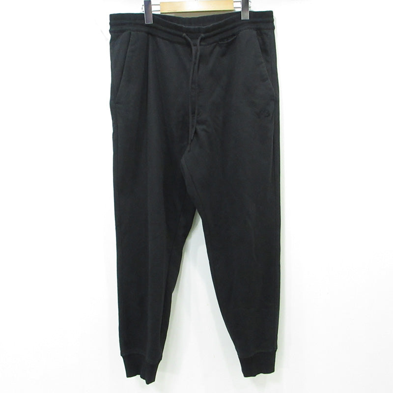 Y-3 | ワイスリー YOHJI YAMAMOTO × adidas ヨウジヤマモト × アディダス FRENCH TERRY CUFFED PANTS ロゴプリントスウェットパンツ パンツ IV5570 ブラック サイズ：XL【三重本店】