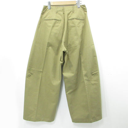 HYKE | ハイク BARREL―LEG CHINO PANTS チノパンツ 13348-3402 カーキ サイズ：34【三重本店】