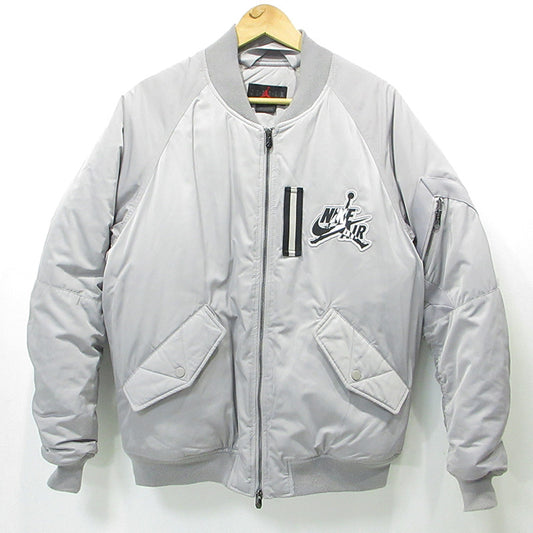 JORDAN | ジョーダン MA-1 ロゴワッペンフライトジャケット 裏ボア中綿ジャケット ミリタリージャケット AV2598-059 グレー サイズ：M【三重本店】