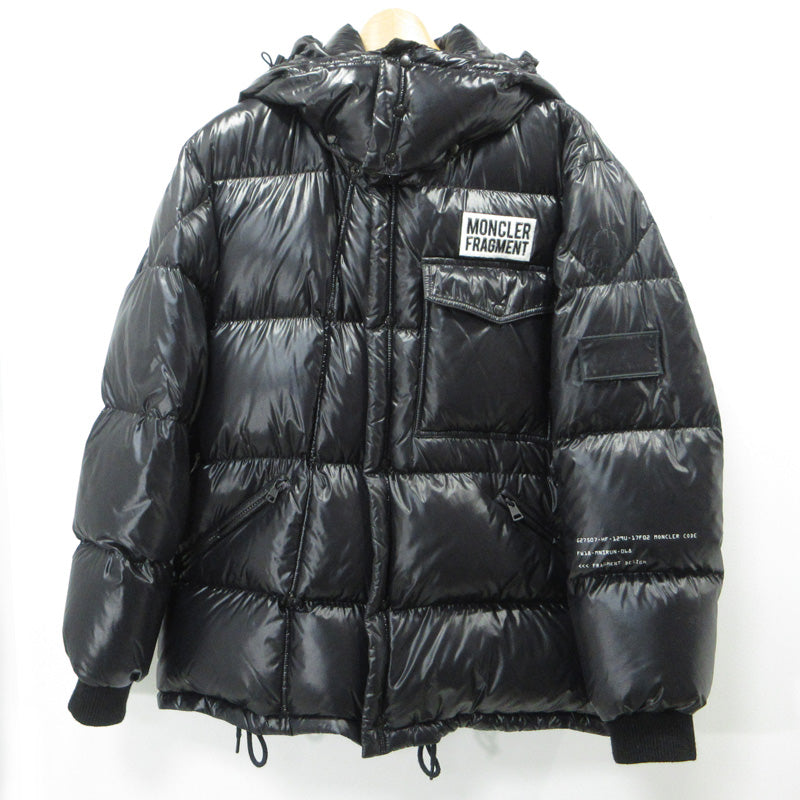 MONCLER GENIUS | モンクレールジニアス × FRAGMENT フラグメント 藤原ヒロシ ANTHEM アンセム ロゴワッペン襟2WAYダウンジャケット ダウンジャケット D209U4030850 ブラック サイズ：1【三重本店】