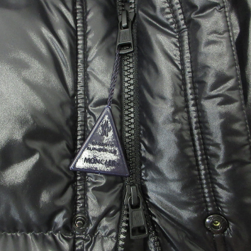 MONCLER GENIUS | モンクレールジニアス × FRAGMENT フラグメント 藤原ヒロシ ANTHEM アンセム ロゴワッペン襟2WAYダウンジャケット ダウンジャケット D209U4030850 ブラック サイズ：1【三重本店】