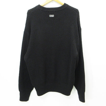 WIND AND SEA | ウィンダンシーウインダンシー Waffle Crewneck Knit Sweater ワッフルクルーネックニットセーター ロゴ刺繍長袖ニット ロゴメタルプレート セーター WDS-O-CLCS-25-Q3-KN-04 ブラック サイズ：L【三重本店】