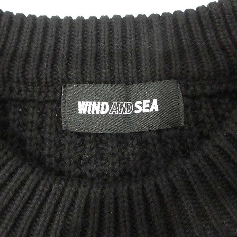 WIND AND SEA | ウィンダンシーウインダンシー Waffle Crewneck Knit Sweater ワッフルクルーネックニットセーター ロゴ刺繍長袖ニット ロゴメタルプレート セーター WDS-O-CLCS-25-Q3-KN-04 ブラック サイズ：L【三重本店】