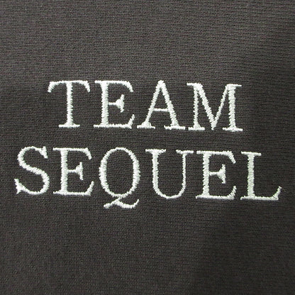 SEQUEL | シークエル CREW NECK SWEAT クルーネックスウェット ロゴ刺繍裏起毛長袖スウェットシャツ スウェット チャコールグレー サイズ：M【三重本店】