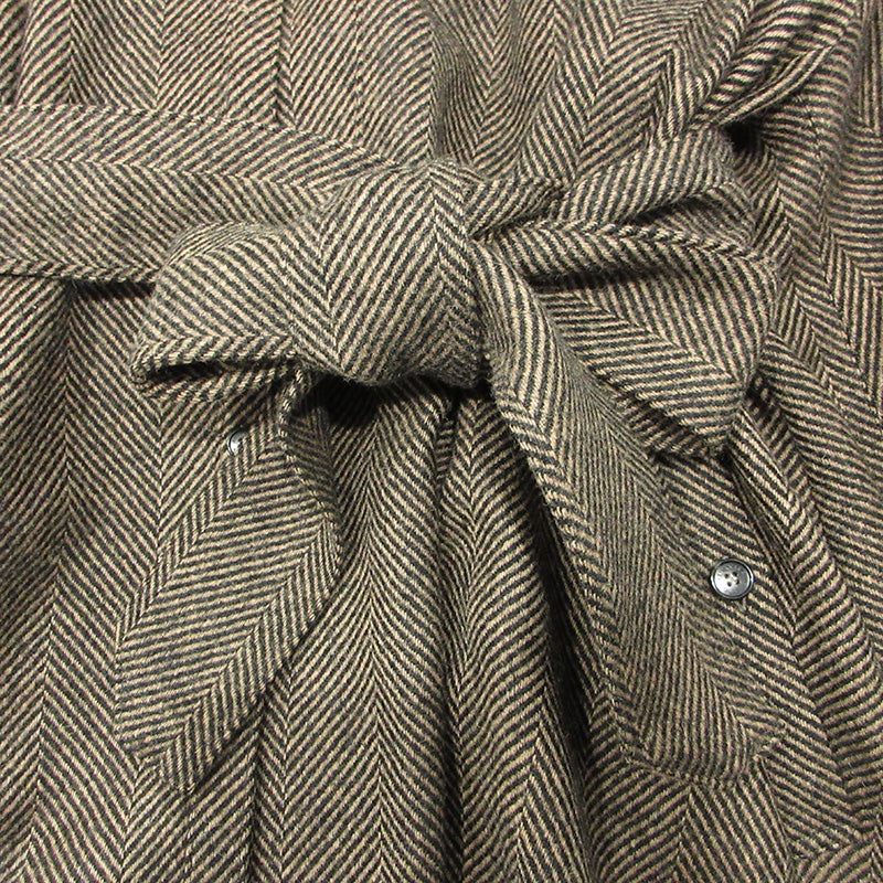 AKIRANAKA × Abraham MOON | アキラナカ × アブラハムムーン 総柄シェットランドウールロングコート ヘリンボーン柄 その他アウター AW2048-BR ブラウン サイズ：2【三重本店】