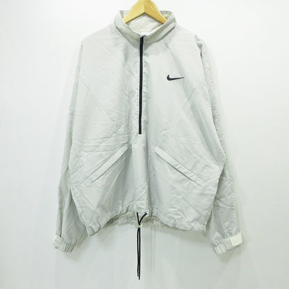 NIKE | ナイキ × FEAR OF GOD フィアオブゴッド ロゴ刺繍トラックジャケット ナイロンジャケット BV4419-043 ライトグレー ホワイト系 サイズ：M【三重本店】