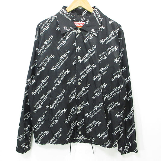 KENZO | ケンゾー × Verdy ヴェルディ Logo Windbreaker ロゴウィンドブレイカー 総柄コーチジャケット ナイロンジャケット その他アウター FE55BL1639NU ブラック サイズ：M【三重本店】