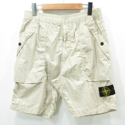 STONE ISLAND | ストーンアイランド ガーメントダイストレッチコットンバミューダコンフォートショートパンツ ロゴワッペン ショートパンツ K1S15L100009 ライトベージュ サイズ：32【三重本店】