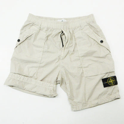 STONE ISLAND | ストーンアイランド ガーメントダイストレッチコットンバミューダコンフォートショートパンツ ロゴワッペン ショートパンツ K1S15L100009 ライトベージュ サイズ：32【三重本店】