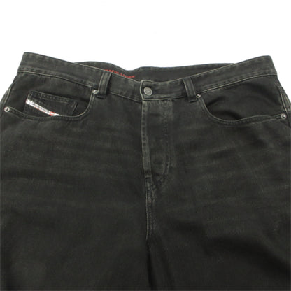 DIESEL | ディーゼル ブラックデニム ルーズ ストレート 2001 D-MACRO デニムパンツ ブラック系 サイズ：36【三重本店】