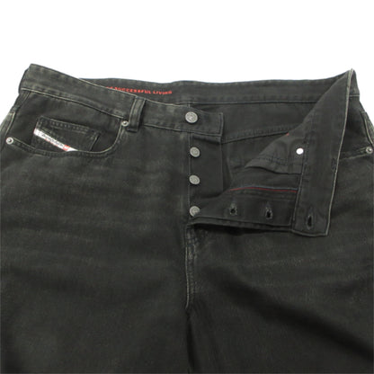 DIESEL | ディーゼル ブラックデニム ルーズ ストレート 2001 D-MACRO デニムパンツ ブラック系 サイズ：36【三重本店】