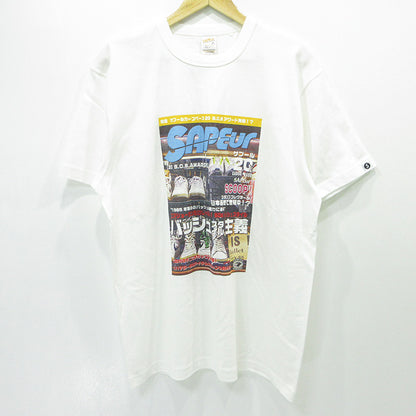 SAPEur | サプール カーゴベース スタンプ20個達成 23年 フォトプリント半袖Ｔシャツ 半袖Ｔシャツ ホワイト サイズ：M【三重本店】