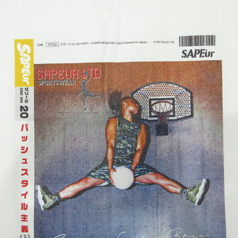 SAPEur | サプール カーゴベース スタンプ20個達成 23年 フォトプリント半袖Ｔシャツ 半袖Ｔシャツ ホワイト サイズ：M【三重本店】