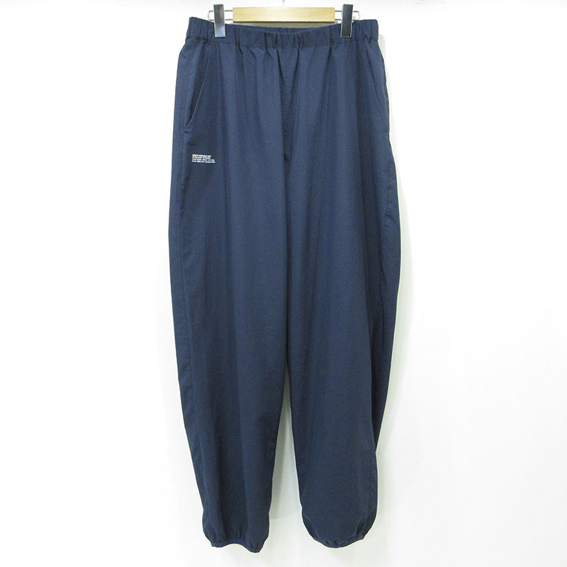 FreshService | フレッシュサービス UTILITY PACKABLE SUIT ユーティリティパッカブルスーツ ロゴプリントイージーパンツ パンツ FSW-23-ST-153 ネイビー サイズ：L【三重本店】