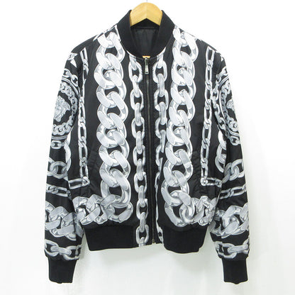VERSACE | ヴェルサーチ MEDUSA CHAINS REVERSIBLE BOMBER JACKET メドゥーサチェーンリバーシブルボンバージャケット リバーシブル総柄中綿ジャケット ミリタリージャケット 1018824 ブラック×グレー サイズ：46【三重本店】