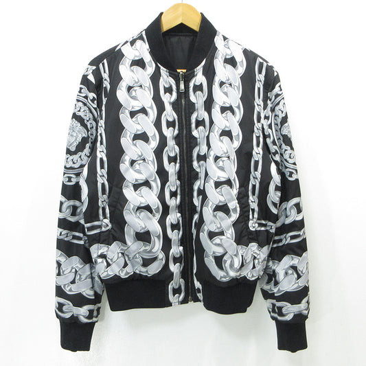 VERSACE | ヴェルサーチ MEDUSA CHAINS REVERSIBLE BOMBER JACKET メドゥーサチェーンリバーシブルボンバージャケット リバーシブル総柄中綿ジャケット ミリタリージャケット 1018824 ブラック×グレー サイズ：46【三重本店】