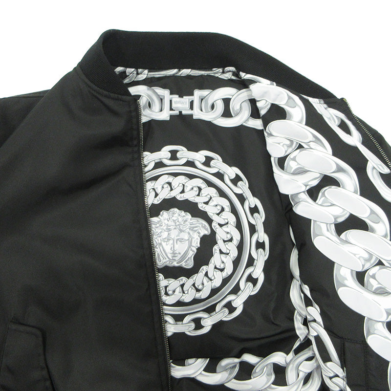 VERSACE | ヴェルサーチ MEDUSA CHAINS REVERSIBLE BOMBER JACKET メドゥーサチェーンリバーシブルボンバージャケット リバーシブル総柄中綿ジャケット ミリタリージャケット 1018824 ブラック×グレー サイズ：46【三重本店】