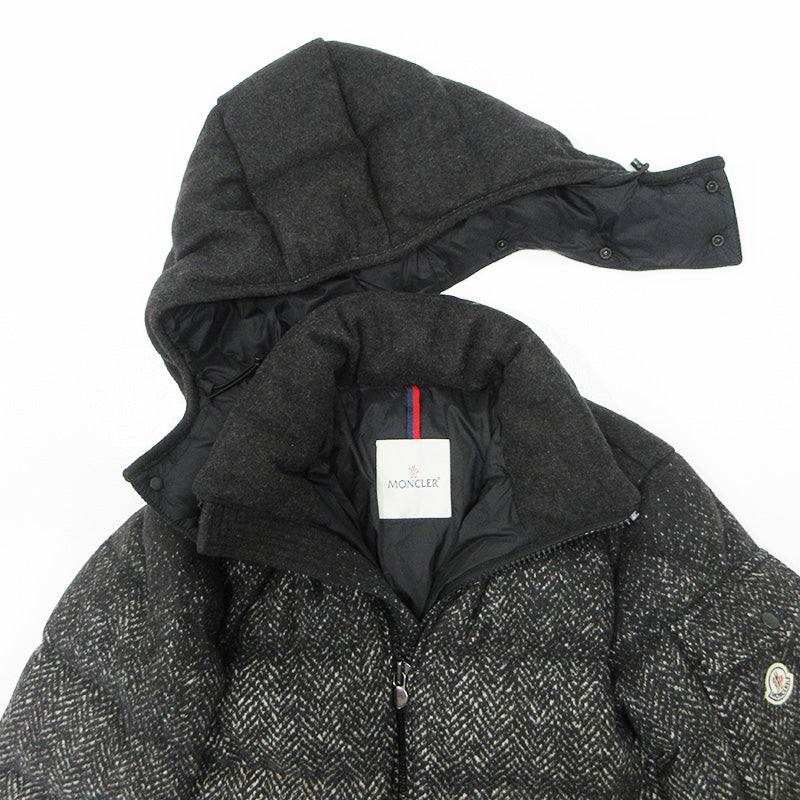 MONCLER | モンクレール MONTGENEVRE モンジュネーブル 襟2WAY総柄ウールダウンジャケット ダウンジャケット A20914033805 グレー サイズ：1【三重本店】