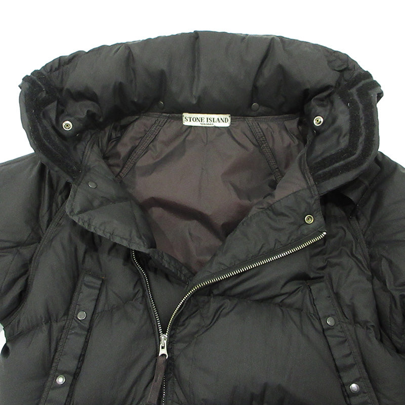 STONE ISLAND | ストーンアイランド ロゴワッペン襟2WAYダウンジャケット ダウンジャケット 47154U24 ブラック サイズ：S【三重本店】